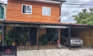 Casa en venta c/ estacionamiento en La Florida