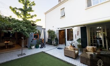 Casa en venta c/ estacionamiento en Barrio Italia