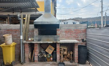 CASA SÓLIDA EN TRANQUILA ZONA DE MARÍA PINTO 1757UF