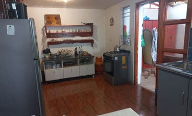 CASA SÓLIDA EN TRANQUILA ZONA DE MARÍA PINTO 1757UF