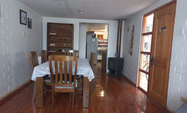 CASA SÓLIDA EN TRANQUILA ZONA DE MARÍA PINTO 1757UF