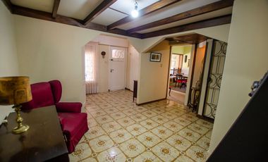 CASA TIPO CHALET EN VENTA CON PILETA Y GRAN PARQUE