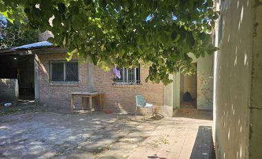 CASA A REFACCIONAR SOBRE LOTE DE 1200 M2 BOSQUES