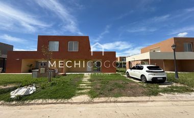Casa en alquiler de dos dormitorios en Casas de Santa María