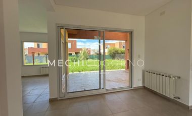 Casa en alquiler de dos dormitorios en Casas de Santa María