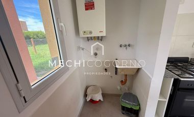 Casa en alquiler de dos dormitorios en Casas de Santa María