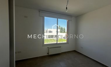 Casa en alquiler de dos dormitorios en Casas de Santa María