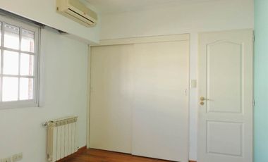 Venta PH tipo casa 4 ambiente Valentín Alsina.