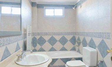Venta PH tipo casa 4 ambiente Valentín Alsina.