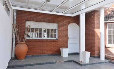 Venta PH tipo casa 4 ambiente Valentín Alsina.