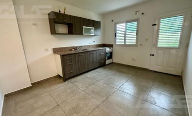DÚPLEX | 3 AMBIENTES | PATIO CON PARQUE | IMPECABLE | COCHERA DOBLE | ITUZAINGÓ SUR