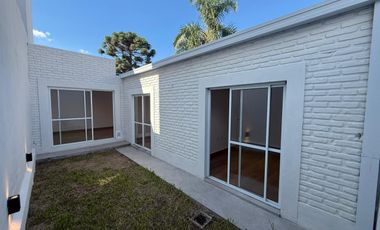 VENTA-CASA-INTERNO UNICO-DOS DORMITORIOS-MUY LUMINOSO-SARGENTO CABRAL