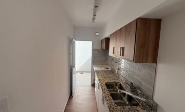 VENTA-CASA-INTERNO UNICO-DOS DORMITORIOS-MUY LUMINOSO-SARGENTO CABRAL