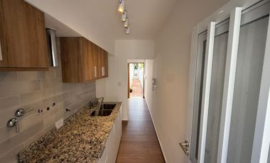 VENTA-CASA-INTERNO UNICO-DOS DORMITORIOS-MUY LUMINOSO-SARGENTO CABRAL