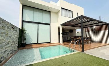 Casa Amueblada en Venta en Fraccionamiento Las Palmas, Medellín, Veracruz.