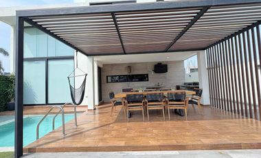 Casa Amueblada en Venta en Fraccionamiento Las Palmas, Medellín, Veracruz.