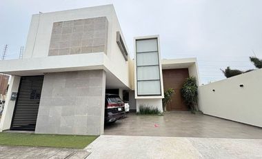 Casa Amueblada en Venta en Fraccionamiento Las Palmas, Medellín, Veracruz.
