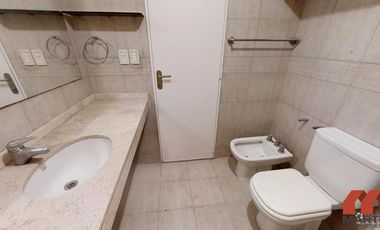 Departamento en Alquiler de 3 Ambientes en La Lucila con Balcón y Pileta