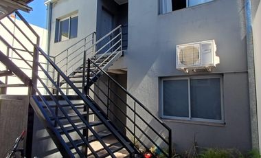 Disponible para Abril, Departamento a pocas cuadras del centro.-