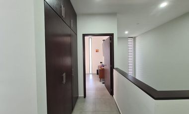 Casa en VENTA en Lomas del mar | CON PANELES SOLARES y SEMIAMUEBLADA