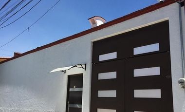 RENTO CASA EN VALLE DORADO