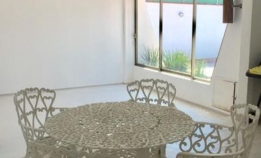 RENTO CASA EN VALLE DORADO