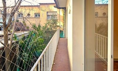 Departamento en Arriendo en Frente a Parque Forestal y a pasos de Metro Bellas Artes