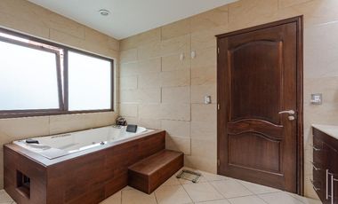 Hermosa residencia en condominio y vigilancia