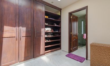 Hermosa residencia en condominio y vigilancia