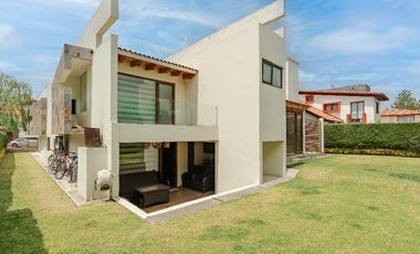 Hermosa residencia en condominio y vigilancia