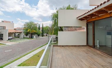 Hermosa residencia en condominio y vigilancia