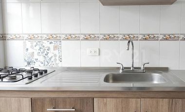 VENDO CASA  EN  SENDEROS DE CHIA