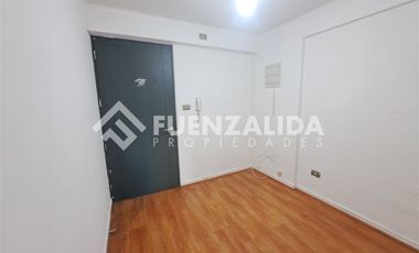 Oficina en Arriendo en Av.Apoquindo / Badajoz / Carlos Martel