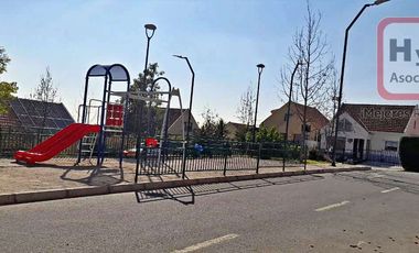 EN MICROBARRIO EN LA FLORIDA ALTO, MARAVILLOSA VISTA DE STGO