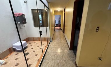 Se Vende Propiedad (Incluye 3 Departamentos) En Los Cedros De Villa.
