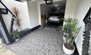 Se Vende Propiedad (Incluye 3 Departamentos) En Los Cedros De Villa.