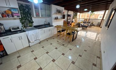 Se Vende Propiedad (Incluye 3 Departamentos) En Los Cedros De Villa.