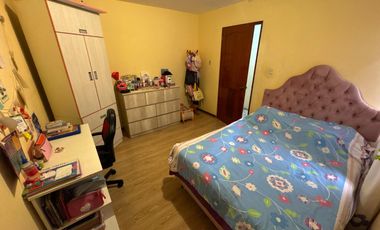 Se Vende Propiedad (Incluye 3 Departamentos) En Los Cedros De Villa.