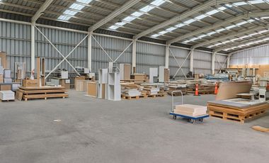 Complejo Industrial en Venta Pillanlelbún, 5.500m2