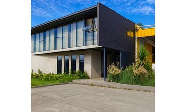 Complejo Industrial en Venta Pillanlelbún, 5.500m2