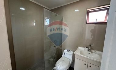 Casi nueva en Cond. 3D 3B, Patio con Quincho.