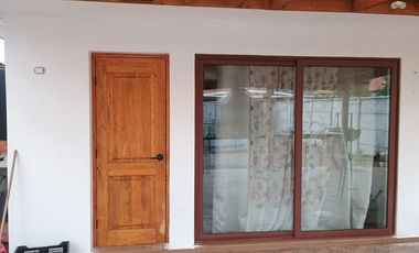 Casi nueva en Cond. 3D 3B, Patio con Quincho.