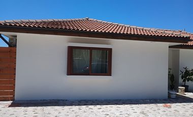 Casi nueva en Cond. 3D 3B, Patio con Quincho.