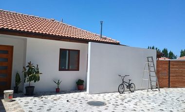 Casi nueva en Cond. 3D 3B, Patio con Quincho.