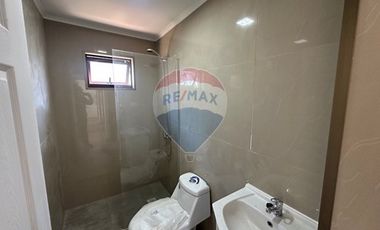 Casi nueva en Cond. 3D 3B, Patio con Quincho.