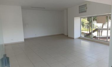 local en arriendo en villa country. Cod A102397