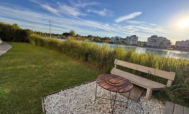 Lagoon Pilar, Crystal Lagoon | Venta | Departamento de 4 ambientes con jardín y vista a la laguna