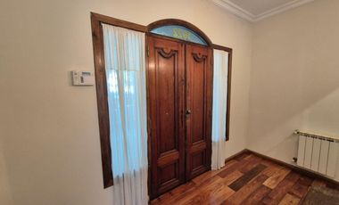 Venta Casa en Acassuso de 6 dormitorios