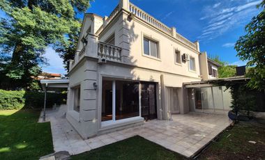 Venta Casa en Acassuso de 6 dormitorios