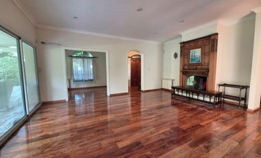 Venta Casa en Acassuso de 6 dormitorios